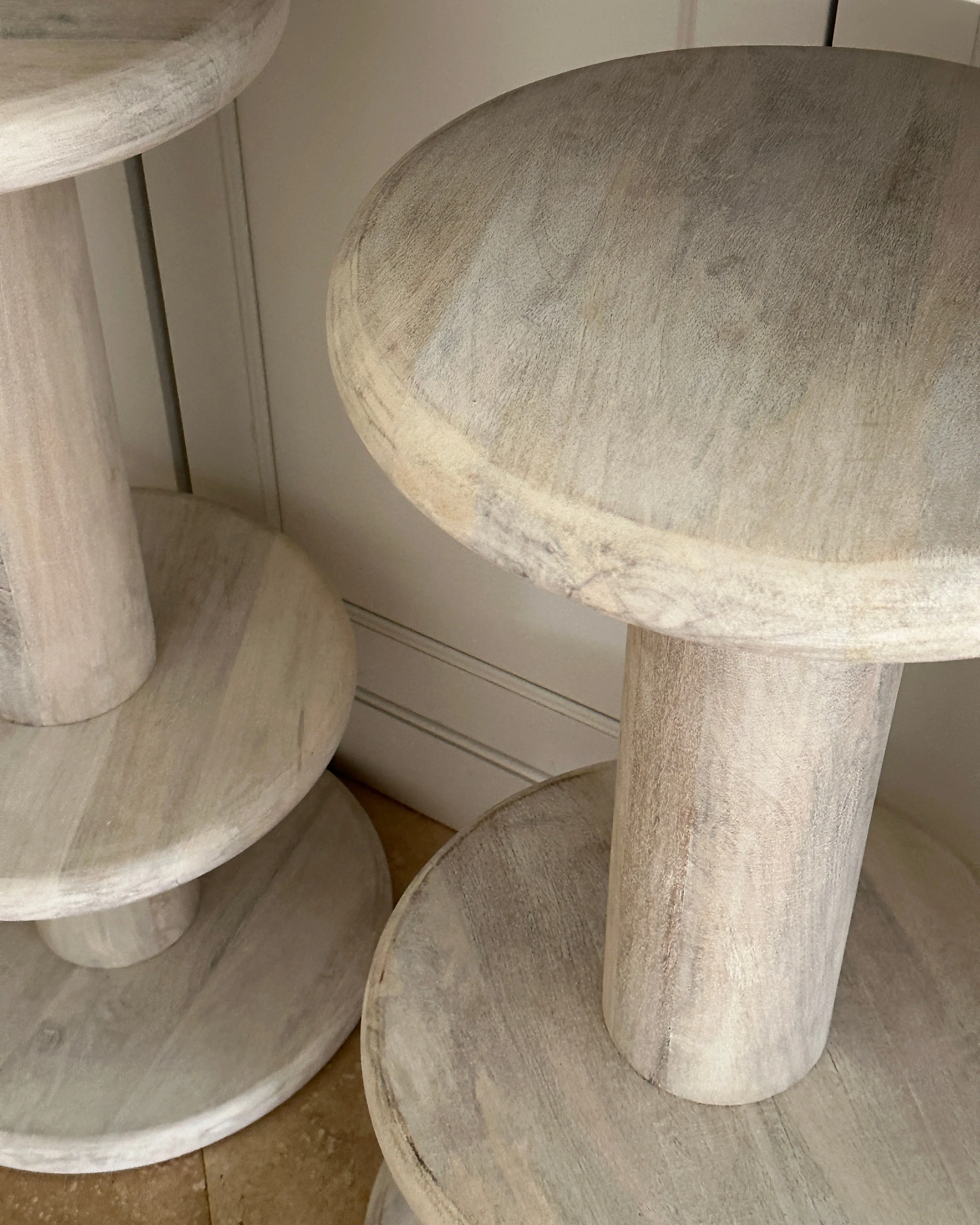 BLONDE ANGULAR BARSTOOL