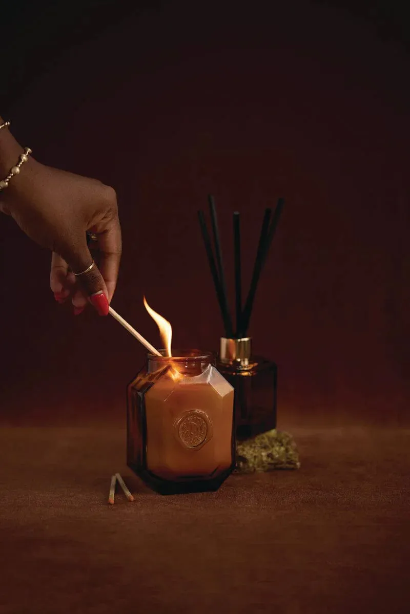 Botanica Glass Diffuser - Leather   Smoke