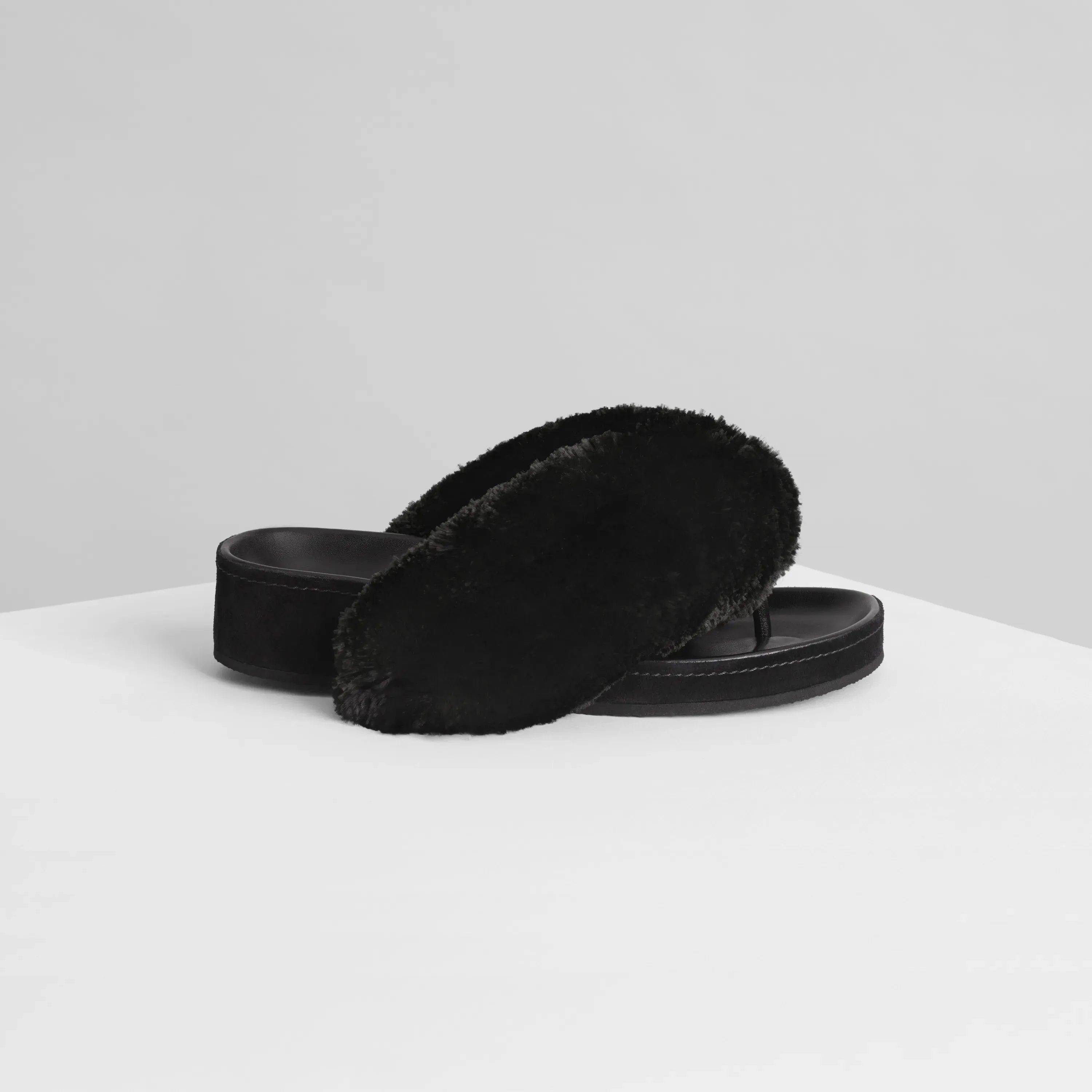 FRIZZ FLIP FLOP | black suede