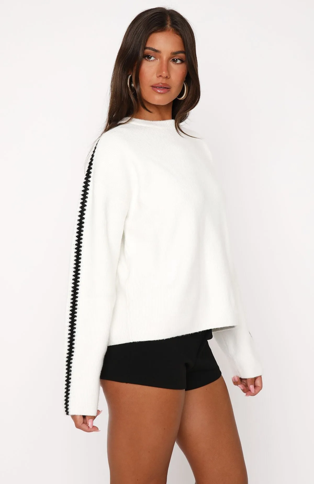 It's A Contrast Knit Sweater White/Black