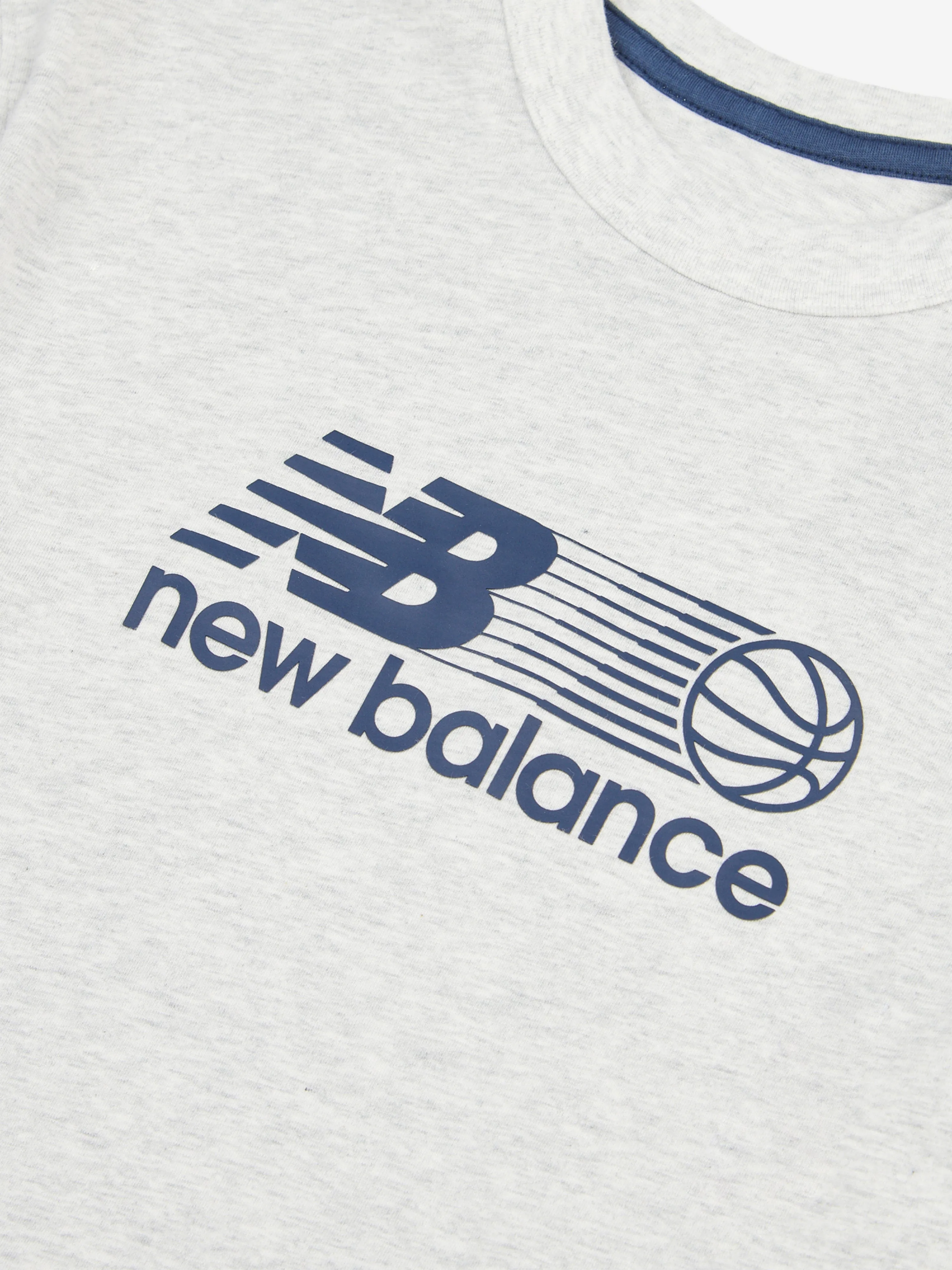 New Balance Boys Hoops Branded Graphic T-Shirt in Grey