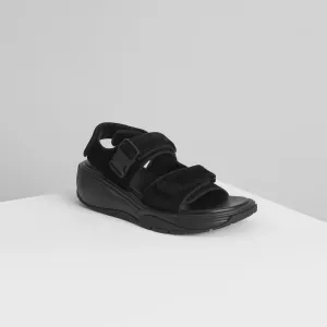 PACE RUNNER | black suede