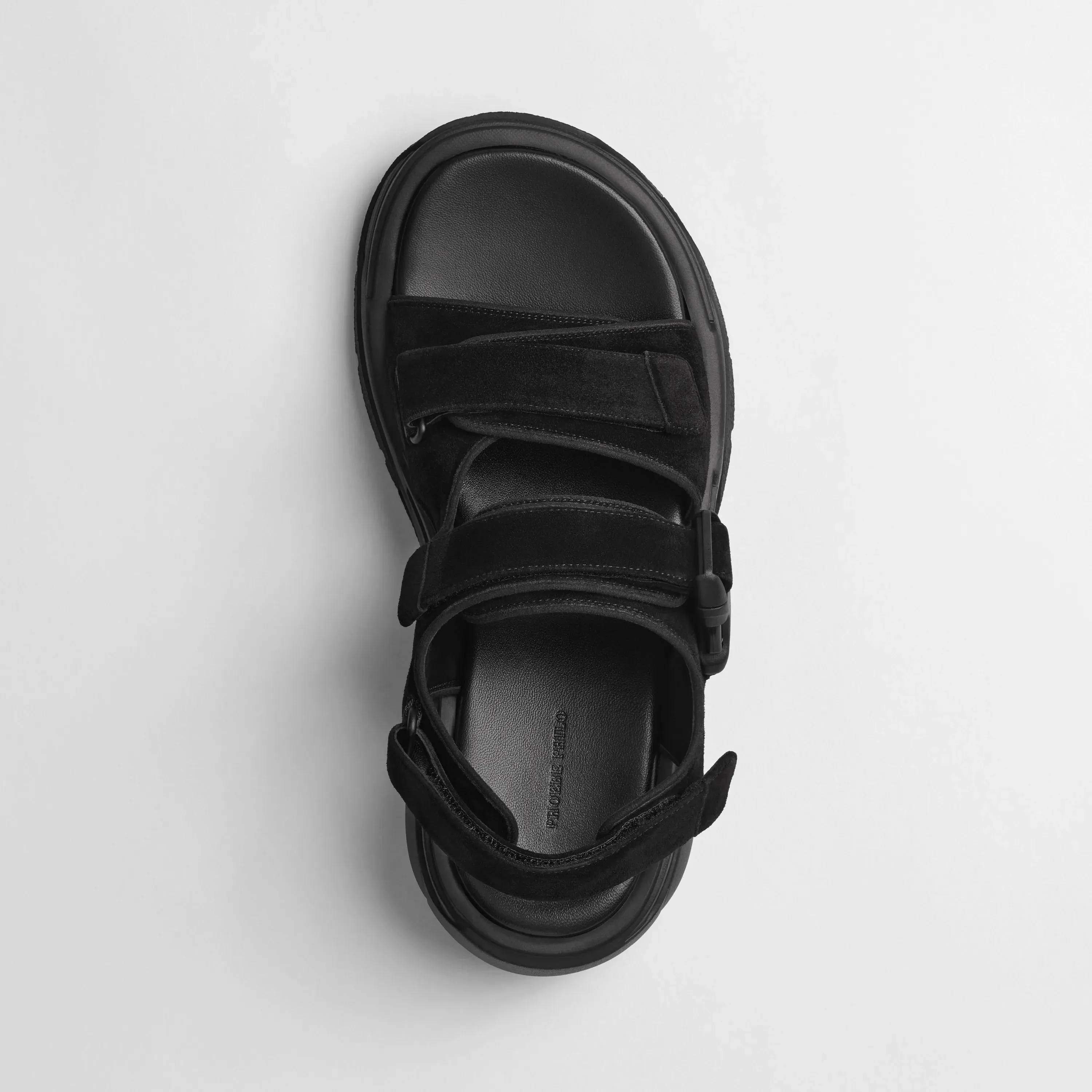 PACE RUNNER | black suede