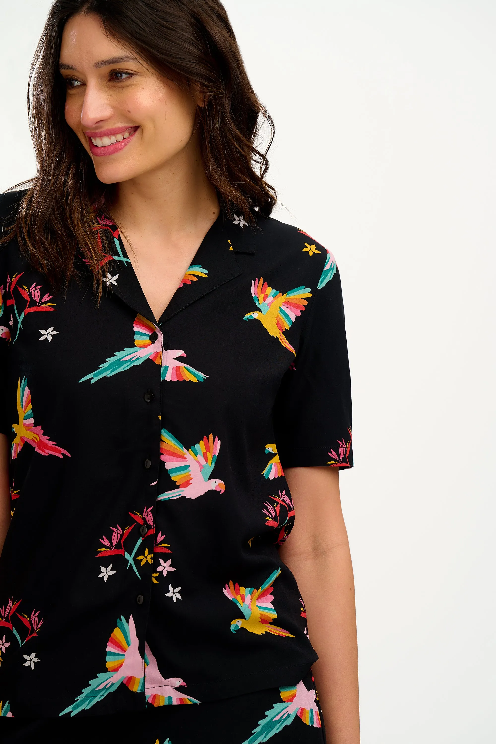 Santana Shirt - Black. Tropical Parrots