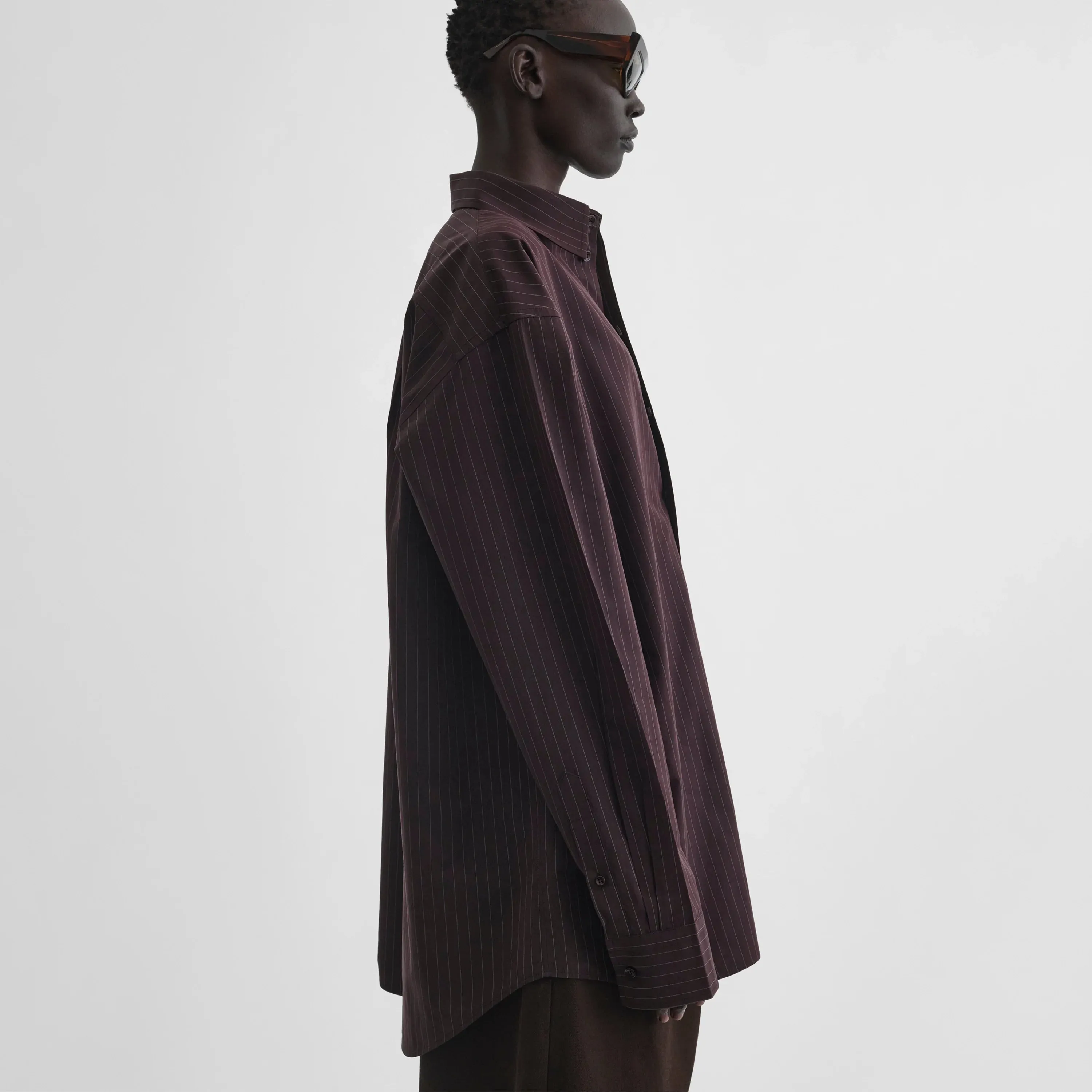 SHARP COLLAR SHIRT | black cherry pinstripe cotton
