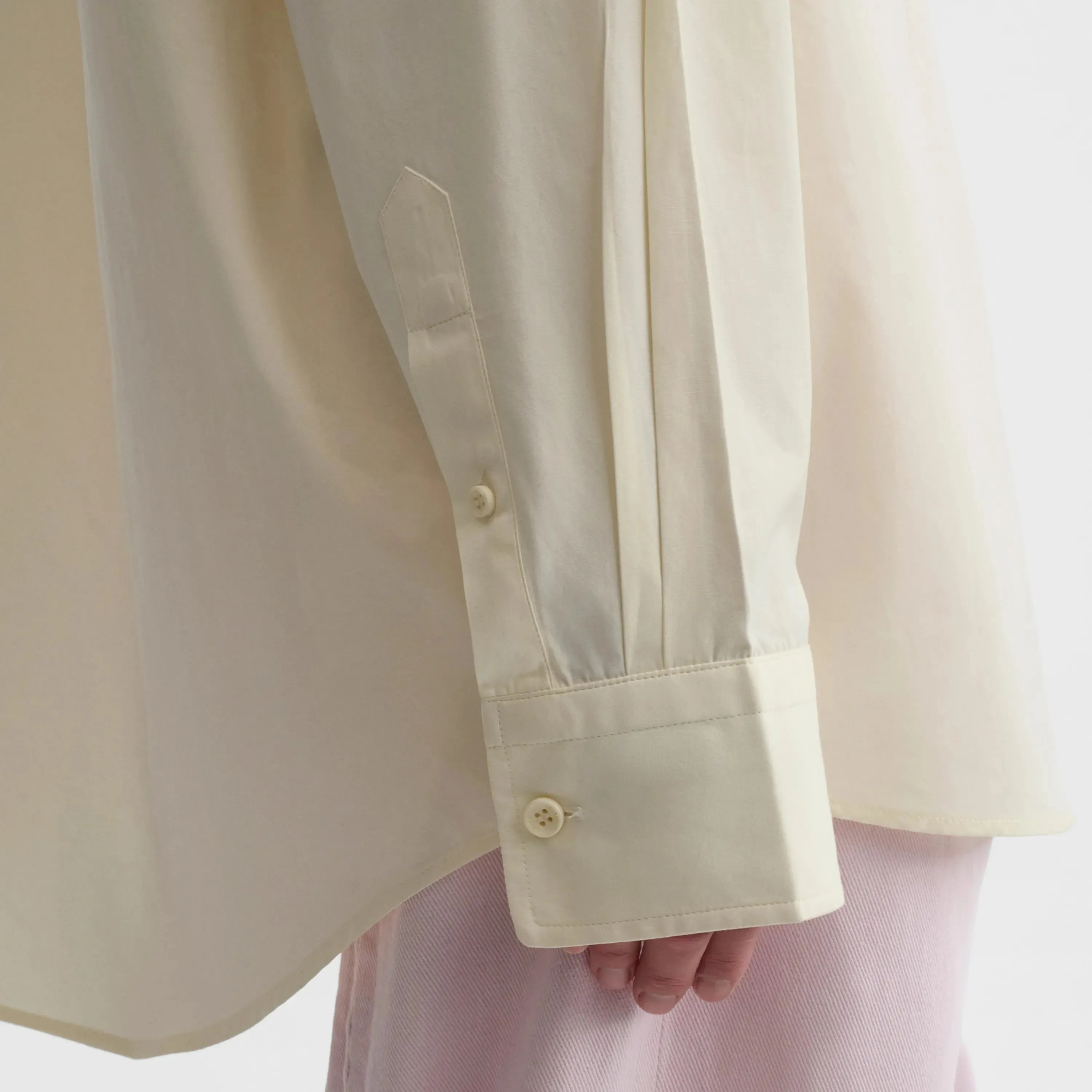 SHARP COLLAR SHIRT | light yellow cotton