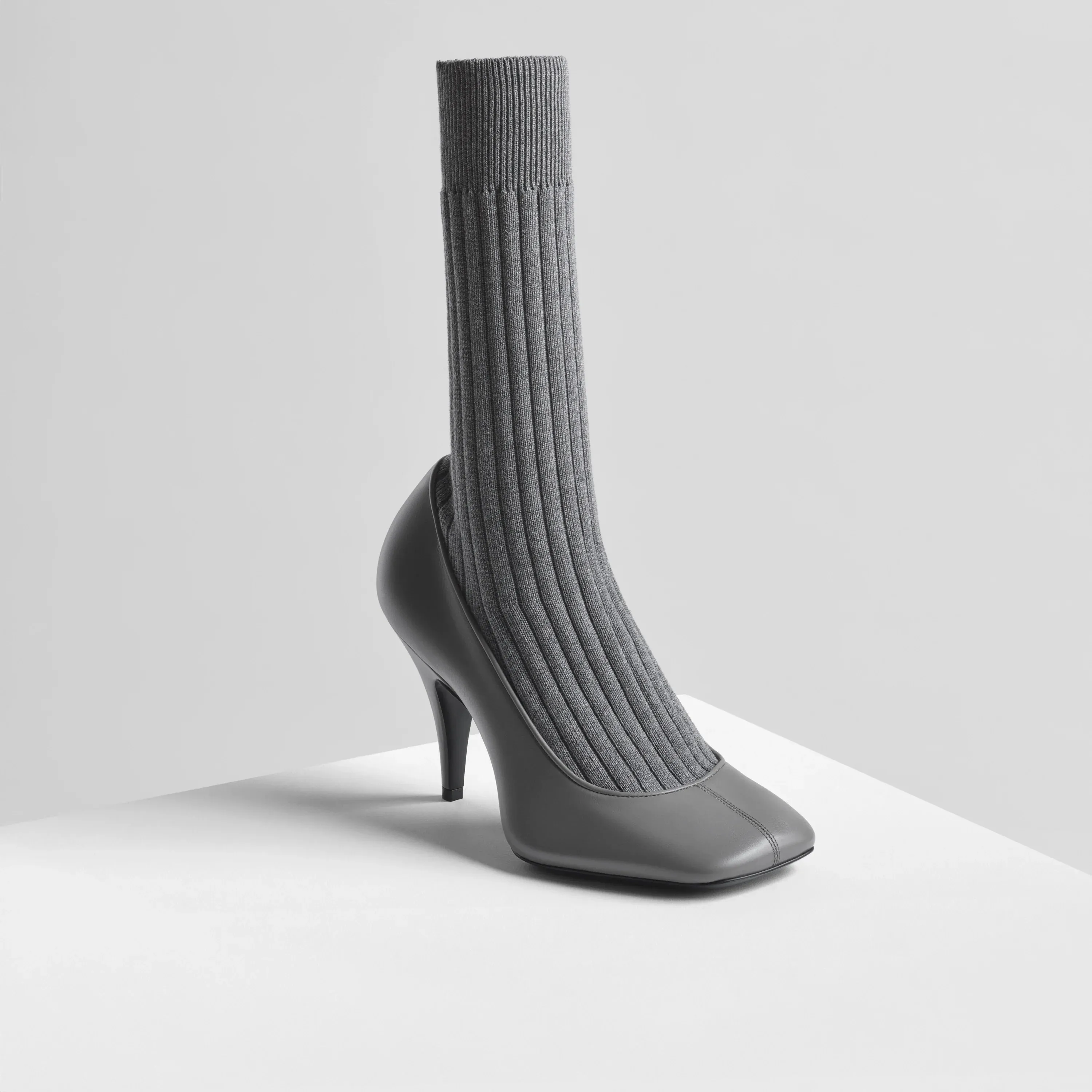 SOFT SOCK PUMP | cement suede