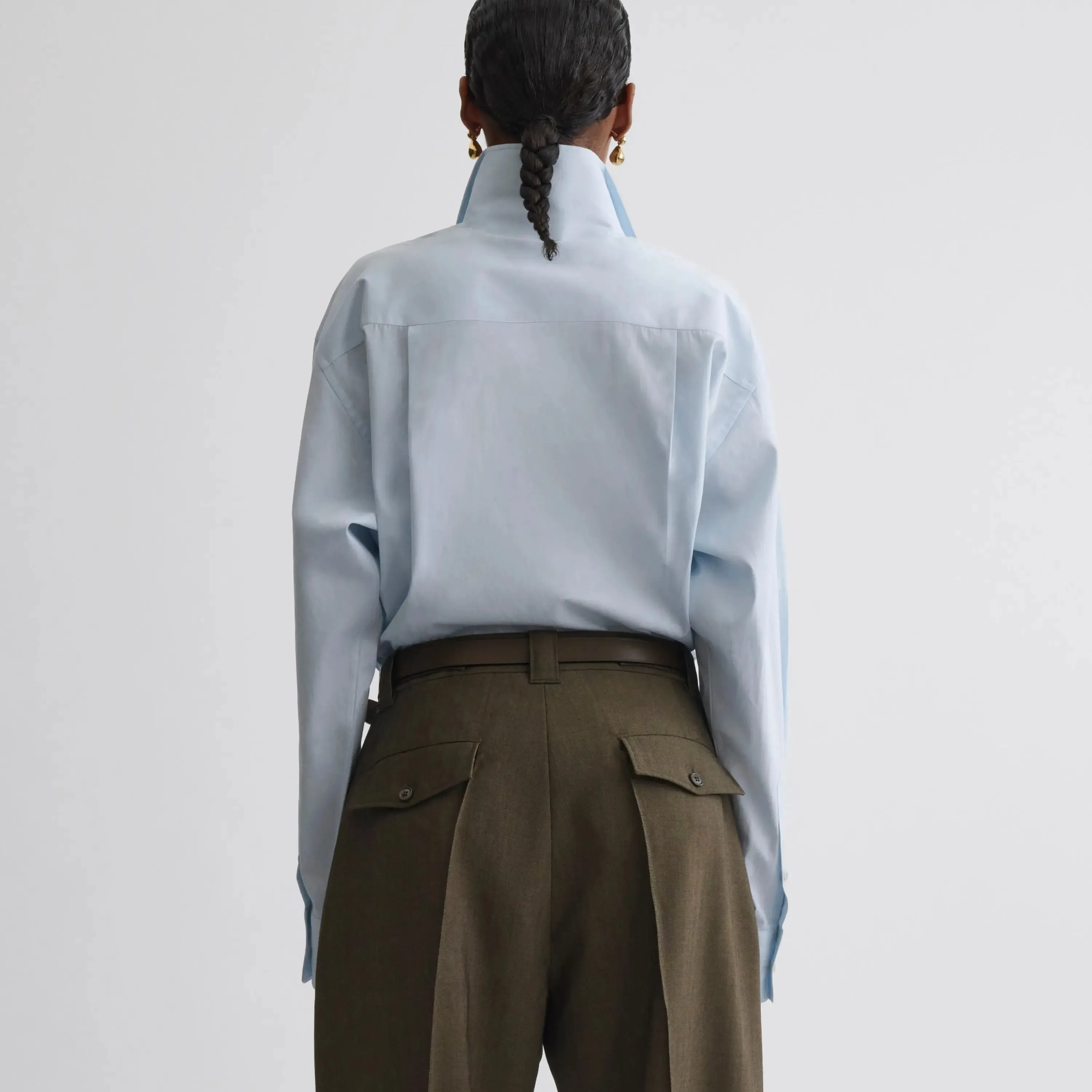 UPRIGHT-COLLAR SHIRT | ice blue cotton
